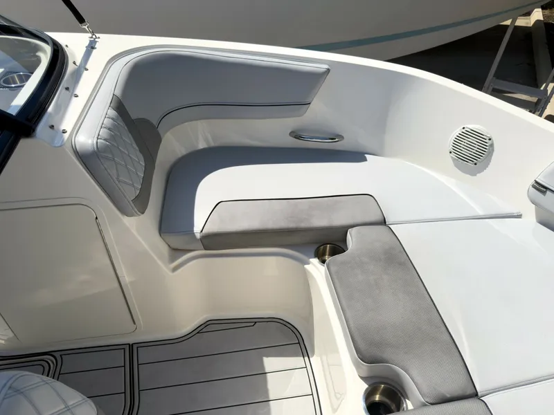 Slide: The Image of Jeanneau VR5 Bowrider OB 2023 - 7522084