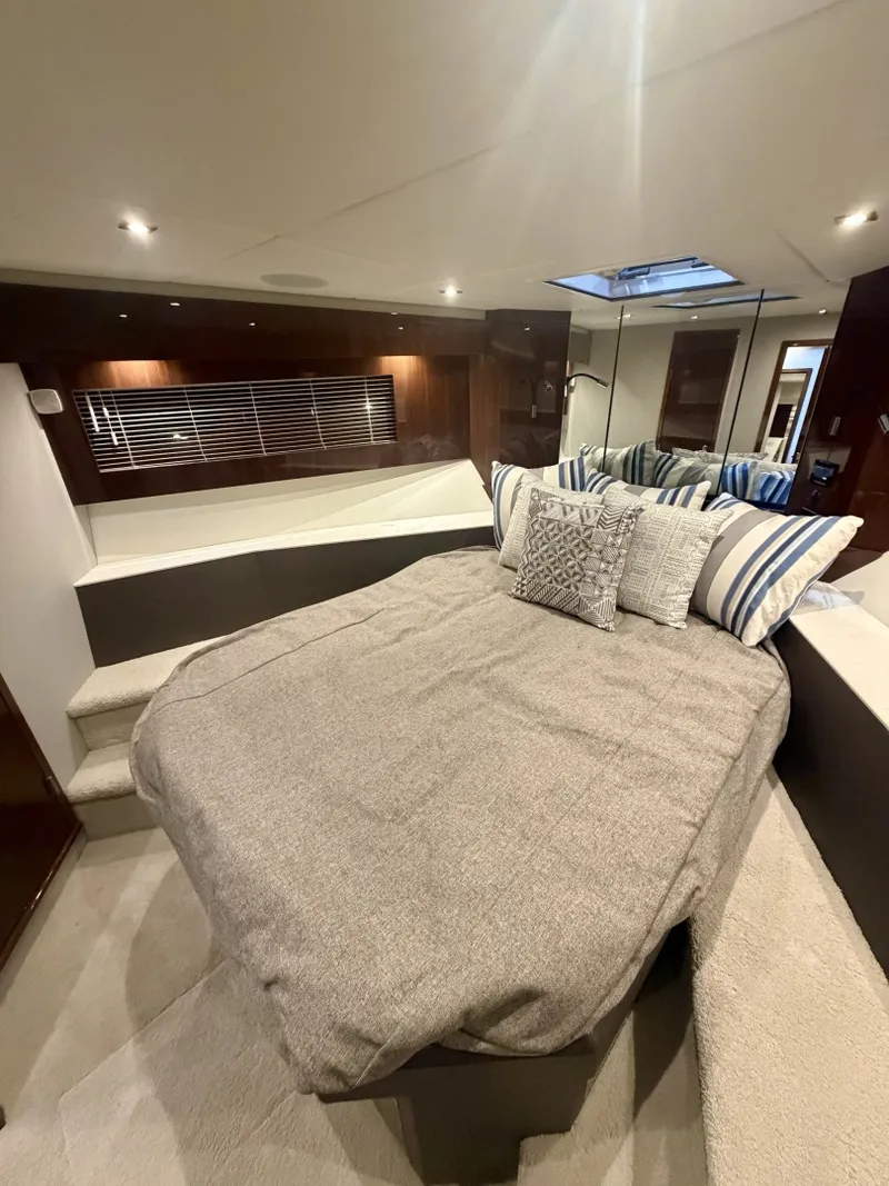 Slide: The Image of Cruisers Yachts 50 Cantius 2022 - 7522493