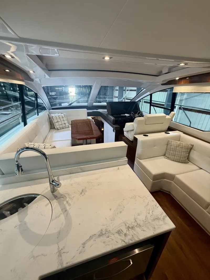 Slide: The Image of Cruisers Yachts 50 Cantius 2022 - 7522502