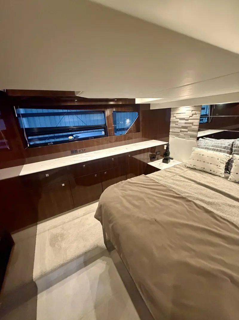 Slide: The Image of Cruisers Yachts 50 Cantius 2022 - 7522489