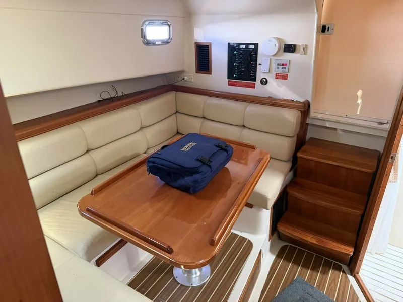 Slide: The Image of Mainship Pilot 34 2006 - 7522825
