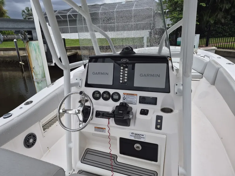 Slide: The Image of Sea Fox 268 Commander 2023 - 7526996