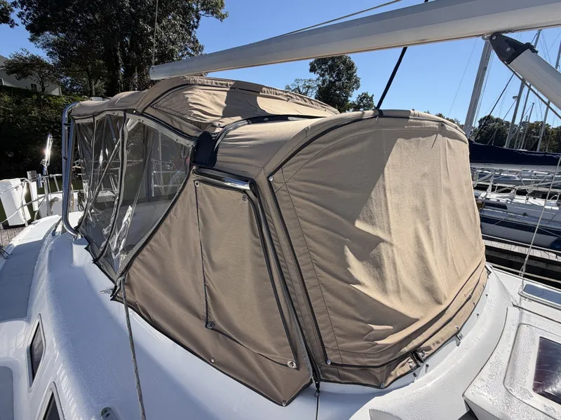 Slide: The Image of Hunter Passage 456 2002 - 8331288