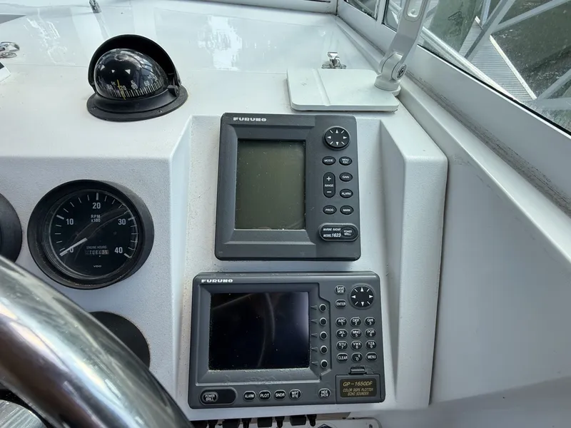 Slide: The Image of Mainship 30 2000 - 7527984