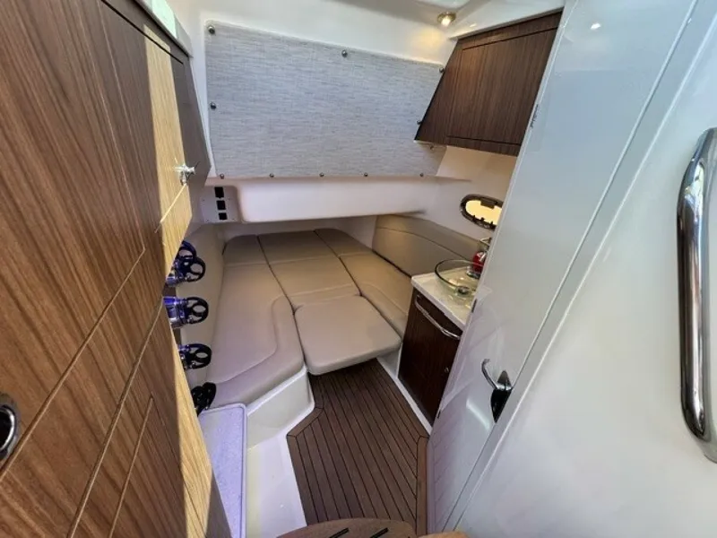 Slide: The Image of Boston Whaler 380 Outrage 2021 - 7741823