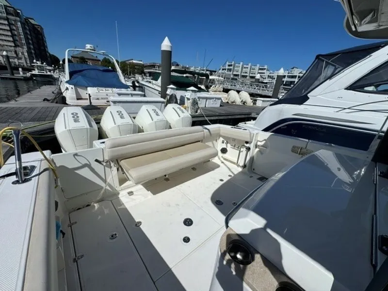 Slide: The Image of Boston Whaler 380 Outrage 2021 - 7741737