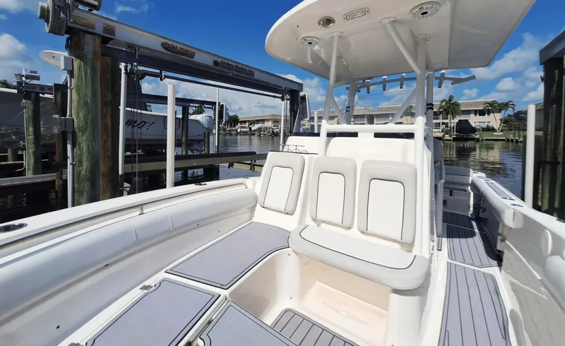 Slide: The Image of Sea Fox 249 Avenger 2020 - 7528178
