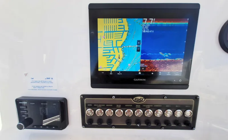 Slide: The Image of Sea Fox 249 Avenger 2020 - 7528174