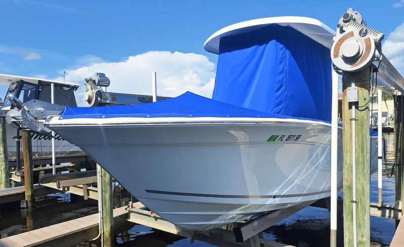Slide: The Image of Sea Fox 249 Avenger 2020 - 7528163