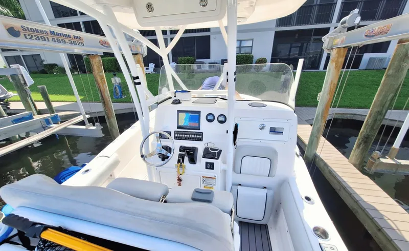 Slide: The Image of Sea Fox 249 Avenger 2020 - 7528172