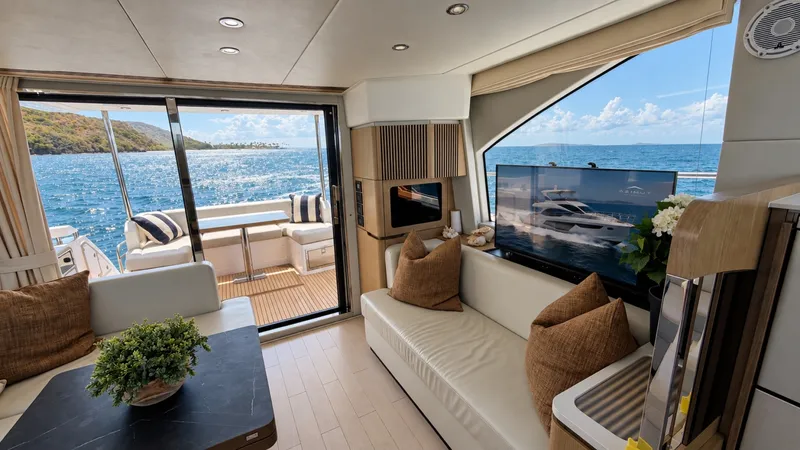 Slide: The Image of Azimut 50 Fly 2024 - 8045788