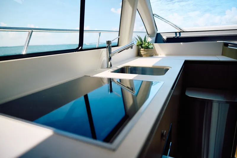 Slide: The Image of Azimut 50 Fly 2024 - 8045785