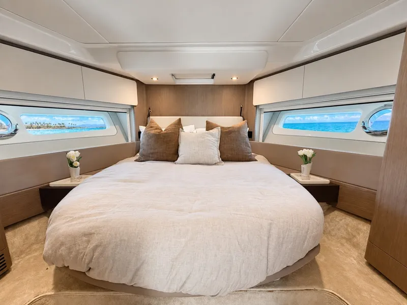 Slide: The Image of Azimut 50 Fly 2024 - 8045791