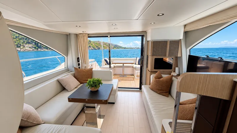 Slide: The Image of Azimut 50 Fly 2024 - 8045787