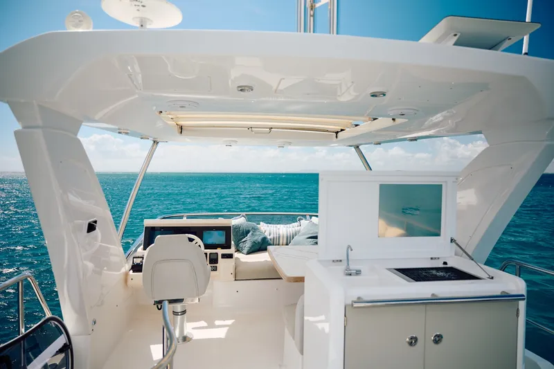 Slide: The Image of Azimut 50 Fly 2024 - 8045768