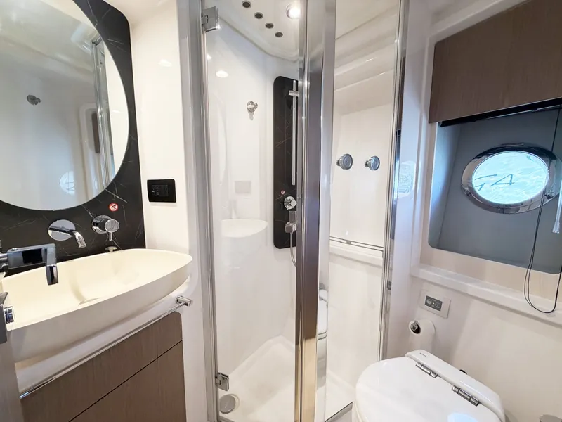Slide: The Image of Azimut 50 Fly 2024 - 8045778