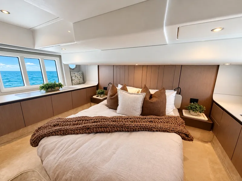 Slide: The Image of Azimut 50 Fly 2024 - 8045792