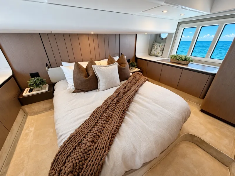 Slide: The Image of Azimut 50 Fly 2024 - 8045790