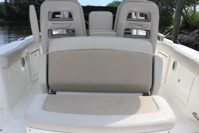 Slide: The Image of Boston Whaler Outrage 2013 - 7531387