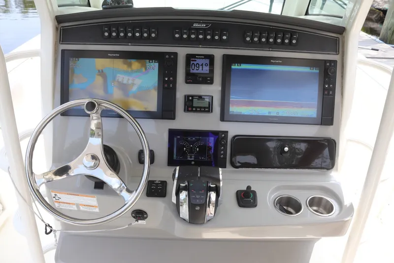 Slide: The Image of Boston Whaler Outrage 2013 - 7531384