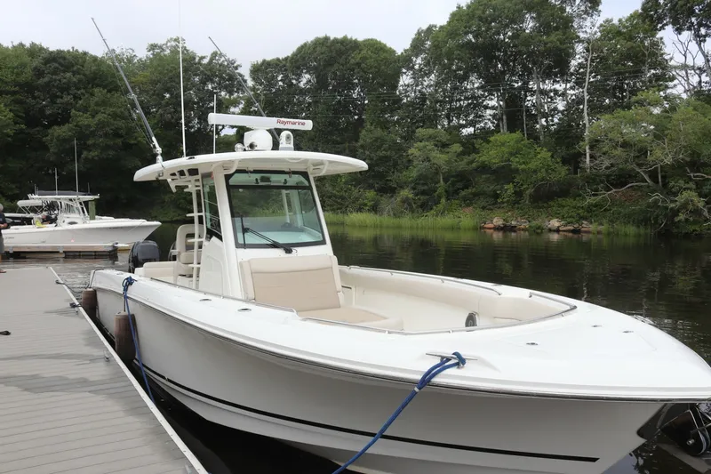 The Image of Boston Whaler Outrage 2013 - 7531353