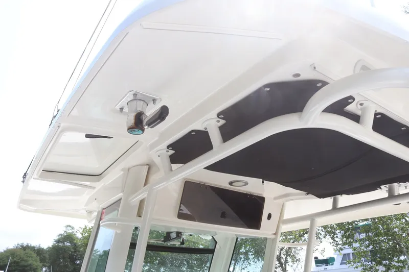 Slide: The Image of Boston Whaler Outrage 2013 - 7531377