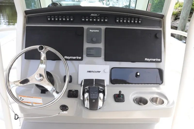Slide: The Image of Boston Whaler Outrage 2013 - 7531383