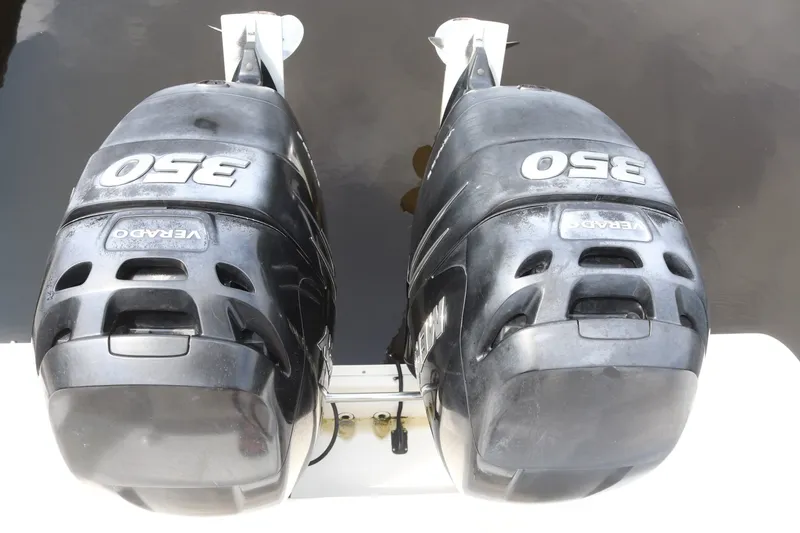 Slide: The Image of Boston Whaler Outrage 2013 - 7531397
