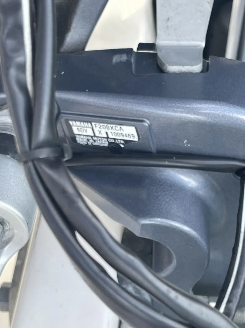Slide: The Image of Century 2200 Center Console 2020 - 7531785