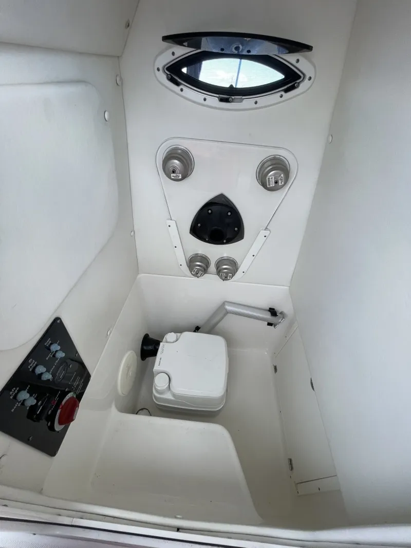 Slide: The Image of Century 2200 Center Console 2020 - 7531812