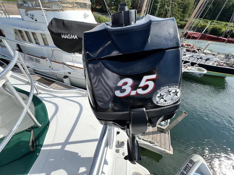 Slide: The Image of Mainship 390 2001 - 7532393