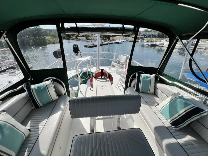 Slide: The Image of Mainship 390 2001 - 7532381