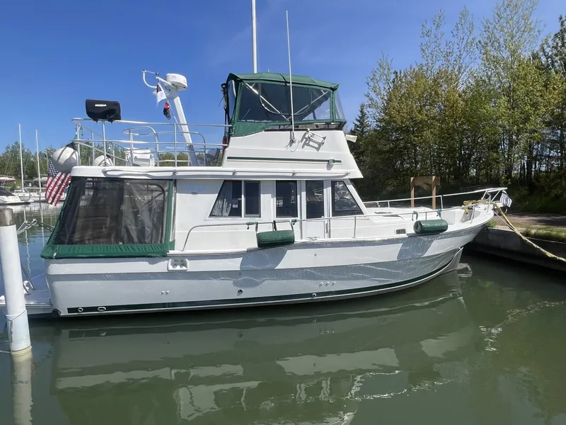 Slide: The Image of Mainship 390 2001 - 7532431