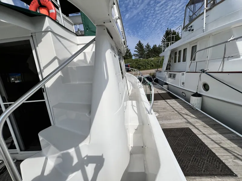 Slide: The Image of Mainship 390 2001 - 7532370