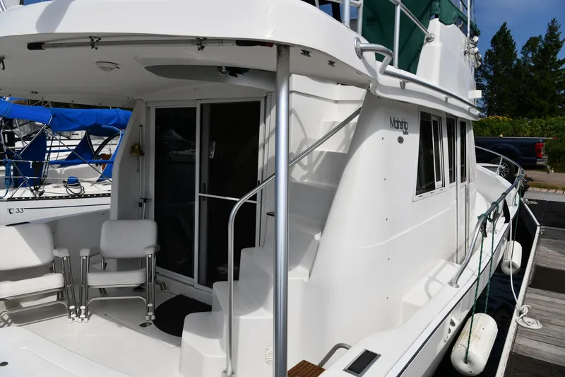 Slide: The Image of Mainship 390 2001 - 7532317