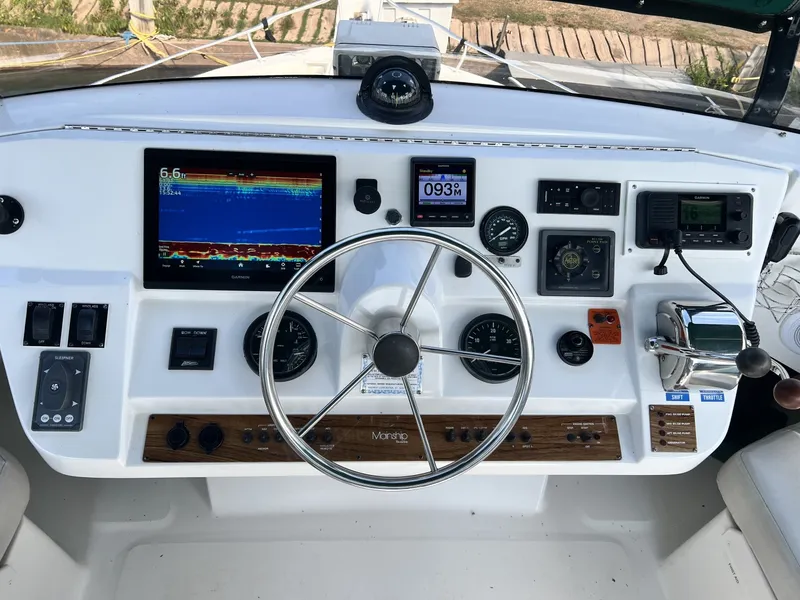 Slide: The Image of Mainship 390 2001 - 7532454