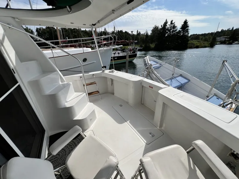 Slide: The Image of Mainship 390 2001 - 7532369