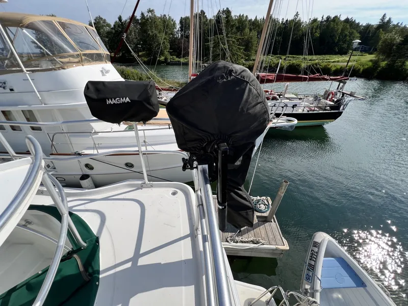 Slide: The Image of Mainship 390 2001 - 7532389