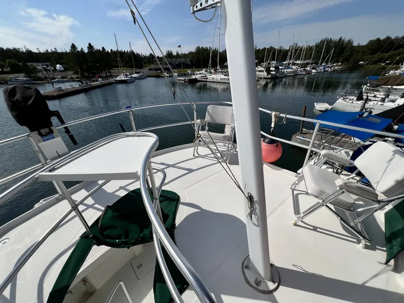 Slide: The Image of Mainship 390 2001 - 7532387
