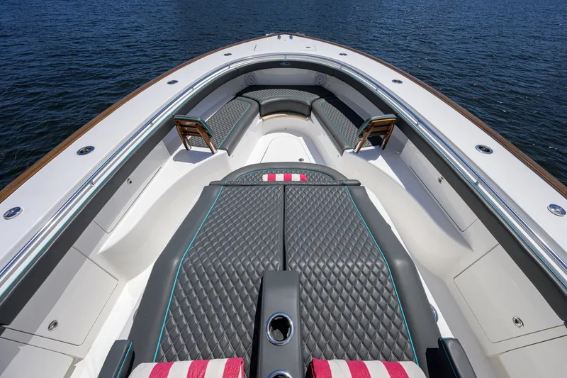 Slide: The Image of Valhalla 46 - Bow 2025 Valhalla 46 Center Console - 7532604