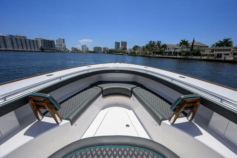 Slide: The Image of Valhalla 46 - Bow 2025 Valhalla 46 Center Console - 7532605