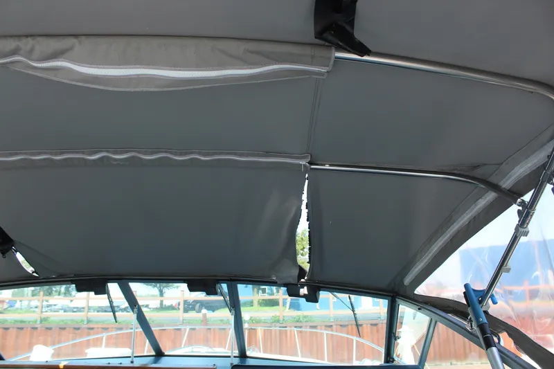 Slide: The Image of Sea Ray 340 Express Cruiser 1988 - 7532581