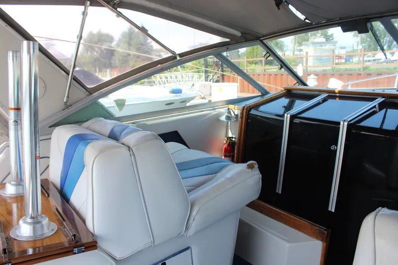 Slide: The Image of Sea Ray 340 Express Cruiser 1988 - 7532571