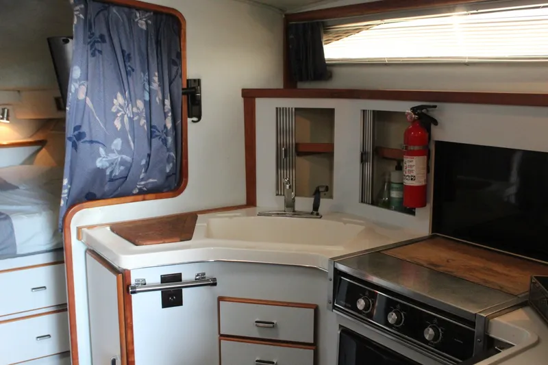 Slide: The Image of Sea Ray 340 Express Cruiser 1988 - 7532548