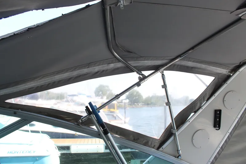 Slide: The Image of Sea Ray 340 Express Cruiser 1988 - 7532582
