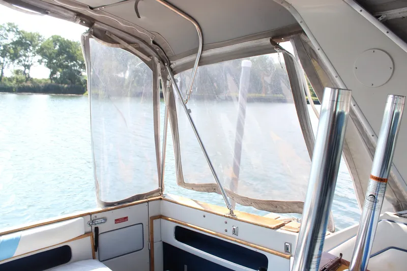 Slide: The Image of Sea Ray 340 Express Cruiser 1988 - 7532585