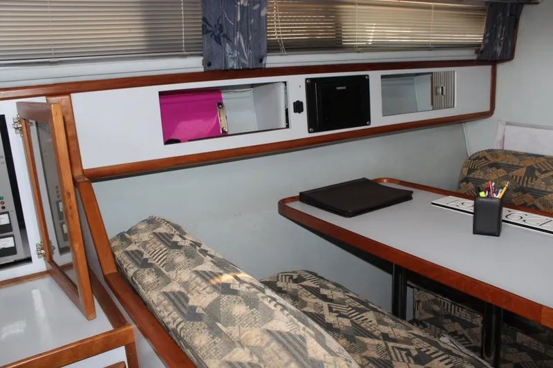 Slide: The Image of Sea Ray 340 Express Cruiser 1988 - 7532556