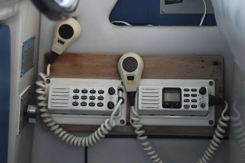 Slide: The Image of Sea Ray 340 Express Cruiser 1988 - 7532573