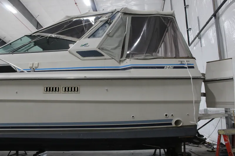 Slide: The Image of Sea Ray 340 Express Cruiser 1988 - 7532541