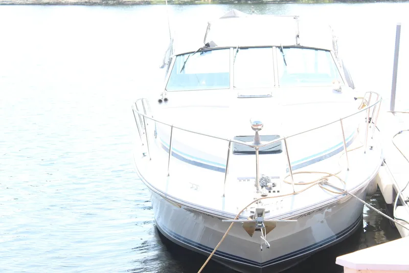 Slide: The Image of Sea Ray 340 Express Cruiser 1988 - 7532565